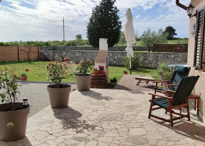 펜션 V&a House 빈쿠란